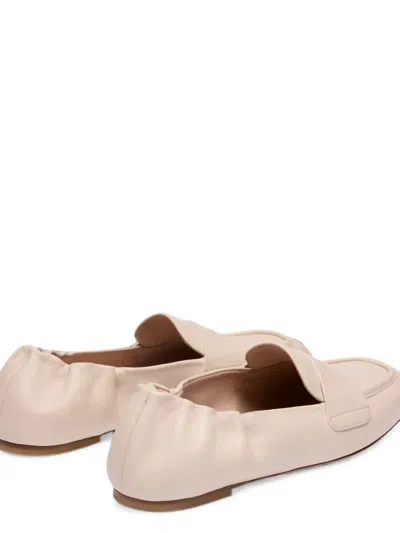 Stuart Weitzman Bryant Elasticated Leather Loafers In Neutral