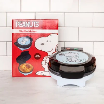 Uncanny Brands Peanuts Snoopy Waffle Maker In Multi