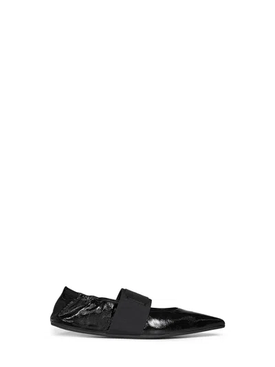 Givenchy Sophisticated Flat Shoes With Pointed Toe Design In Black