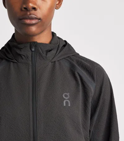 On Performance Volt Jacket In Brown