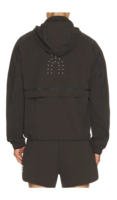On Performance Volt Jacket In Brown