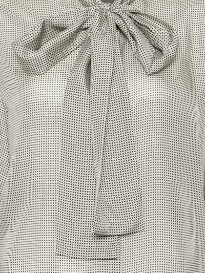 Less 폴카 도트 푸시 보우 셔츠 In Gray