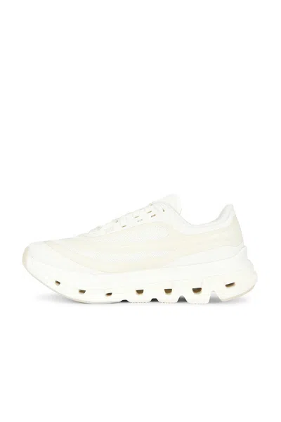 On Cloudflow 5 Ad Sneaker In White