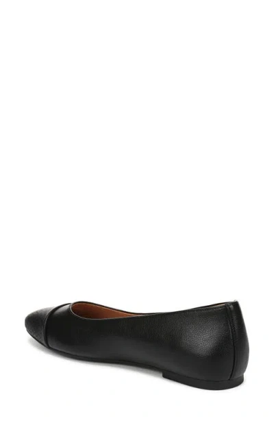 Vionic Hollen Cap Toe Flat In Black