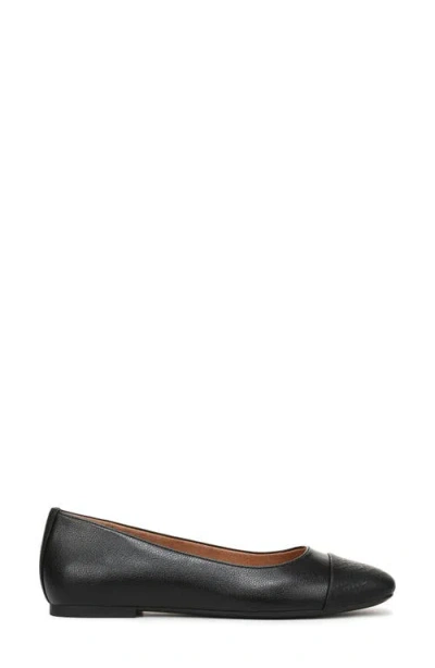 Vionic Hollen Cap Toe Flat In Black