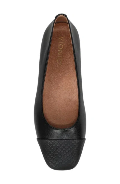 Vionic Hollen Cap Toe Flat In Black