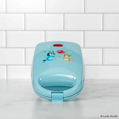 Uncanny Brands Bluey Cake Pop Maker In Multi