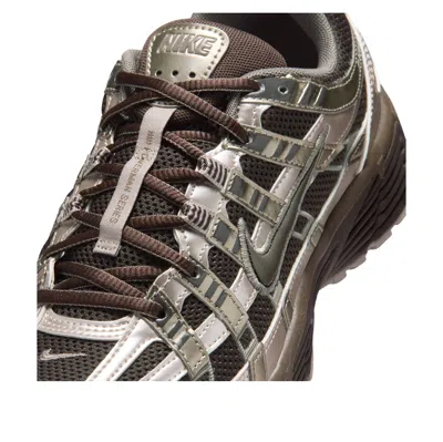 Nike P-6000 Se Sneaker In Burgundy