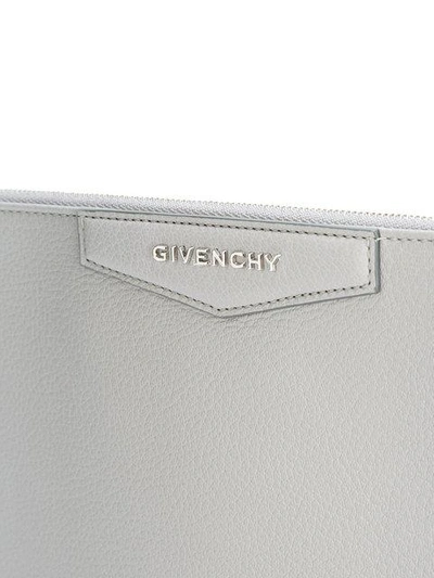 Givenchy Medium Antigona Grained Leather Pouch, Grey