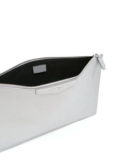 Givenchy Medium Antigona Grained Leather Pouch, Grey