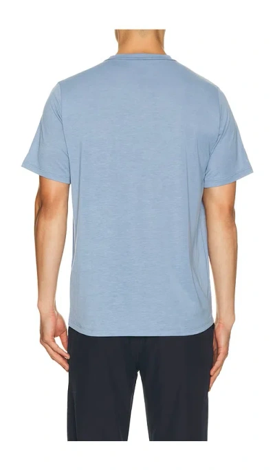 Vuori Current Tech Tee In Blue
