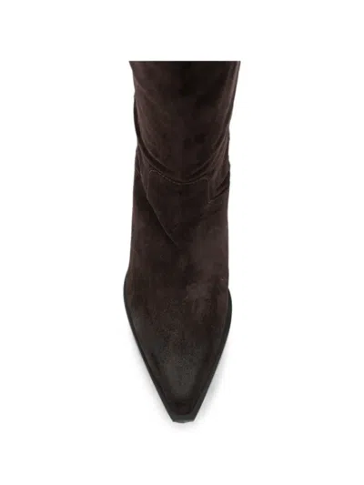 Poeve Pointed-toe Pull-on Boots In Brown