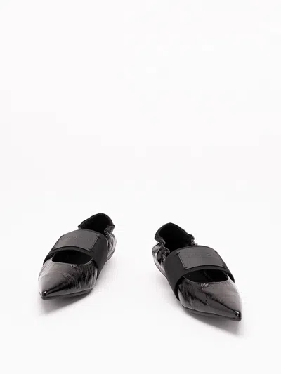Givenchy Sophisticated Flat Shoes With Pointed Toe Design In Black