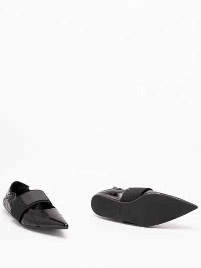 Givenchy Sophisticated Flat Shoes With Pointed Toe Design In Black
