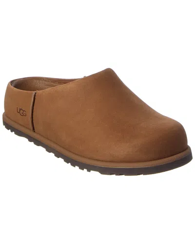 Ugg Matte Finish Smooth Rounded Toe Clogs In Brown