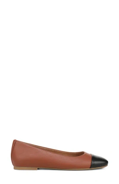 Vionic Hollen Cap Toe Ballet Flat In Brown