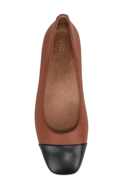 Vionic Hollen Cap Toe Ballet Flat In Brown