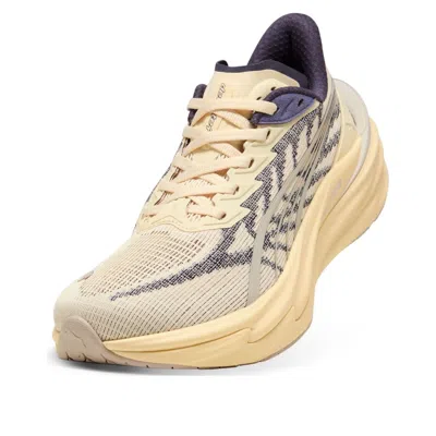 Puma Deviate Nitro 4 Running Shoe In Yellow