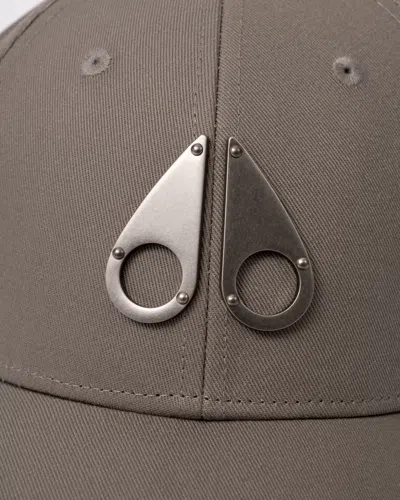 Moose Knuckles Front Logo Icon Cap In Gray