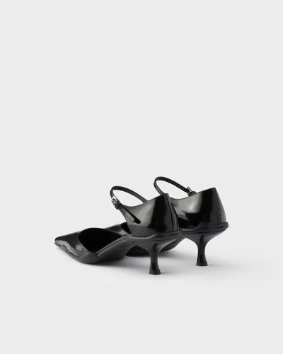 Prada 도르세이 브러시드 레더 펌프스 In Black