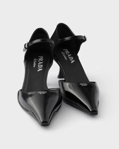 Prada 도르세이 브러시드 레더 펌프스 In Black