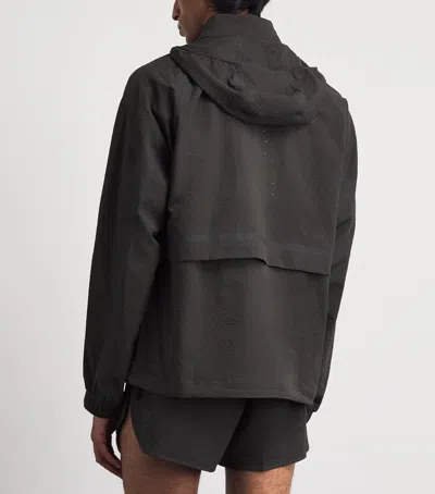 On Performance Volt Jacket In Brown