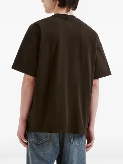 Doublet 캐릭터 패치 체스트 포켓 티셔츠 In Brown