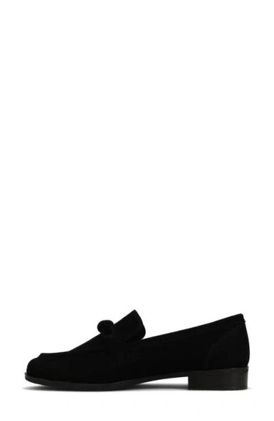 Vaneli Kaye Loafer In Black