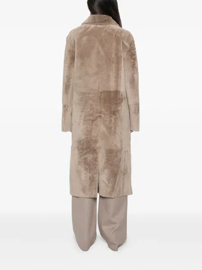 Utzon Double-breasted Reversible Shearling Coat In Brown