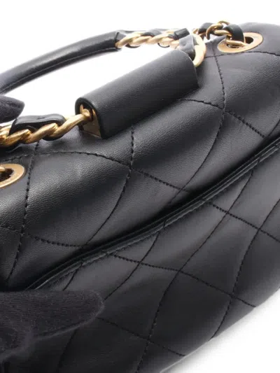 Pre-owned Chanel 2019 Matelassé Loop Handle Shoulder Bag In ブラック
