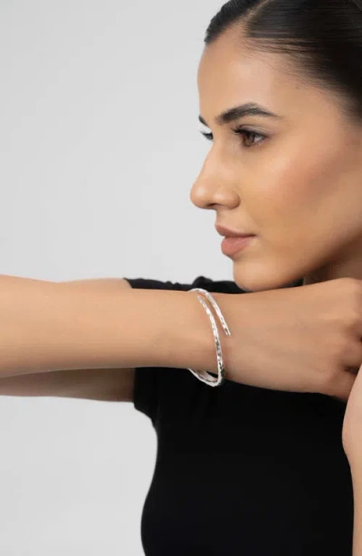 Naveda Raya 925 Silver Plated Bangle In Metallic