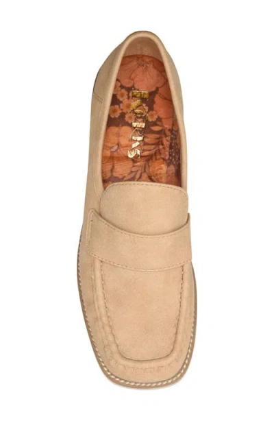 Korks Frey Loafer In Neutral