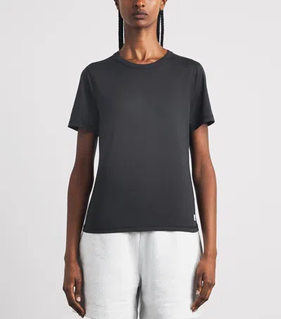 Vuori Lux T-shirt In Black