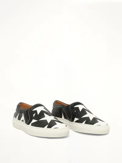 Givenchy Low Skate Sneaker In Black