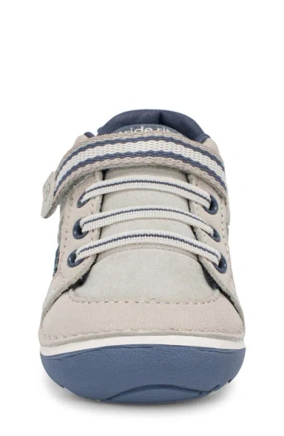 Stride Rite Artie Sneaker In Multi