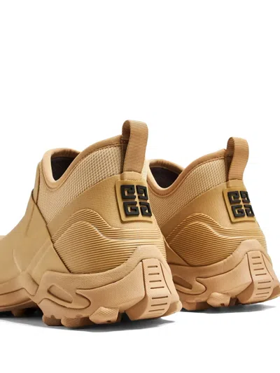 Givenchy Bogs Rubber Chelsea Boots In Neutral