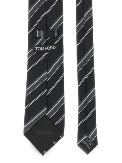Tom Ford Mens Tie Diagonal Stripe Pattern Design In Black