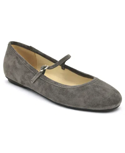 Nine West Classik Ballet Flat In Gray
