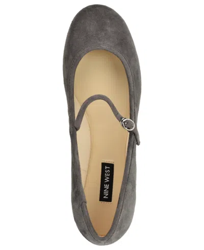 Nine West Classik Ballet Flat In Gray