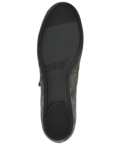 Nine West Classik Ballet Flat In Gray