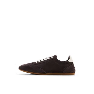 Sperry Slim Jogger Sneaker In Brown