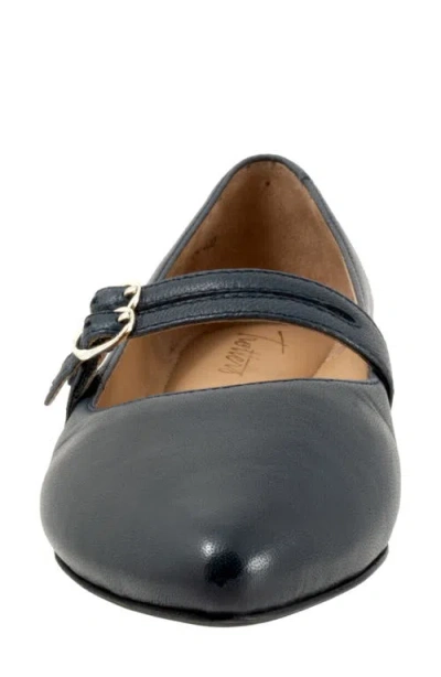 Trotters Emerald Pointed Toe Mary Jane Flat In Multi