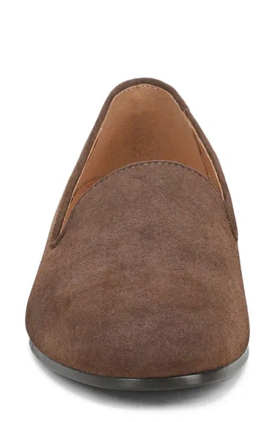 Vionic Willa Ii Loafer In Brown