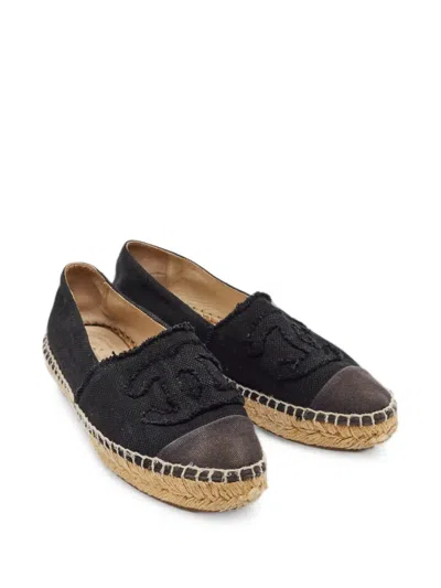 Pre-owned Chanel Cc Cap-toe Espadrilles In Black