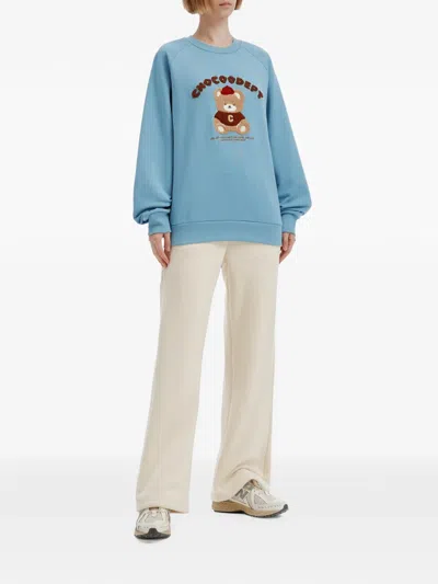 Chocoolate Bear-embroidered Raglan-sleeved Sweatshirt In 블루