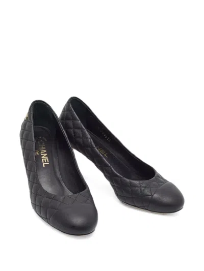 Pre-owned Chanel Interlocking-cc Heeled Pumps In Black