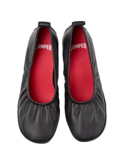 Camper Sculptural Heel Leather Pump Heel In Black