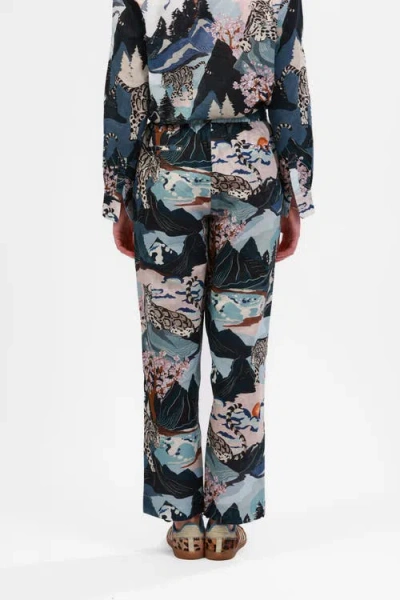 Las Surenas Pant Snow Leopard In Multi