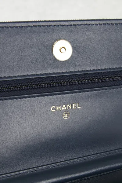 Pre-owned Chanel Denim Printed Wallet On Chain In Blue