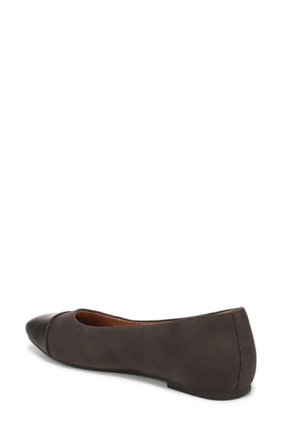 Vionic Hollen Cap Toe Flat In Black